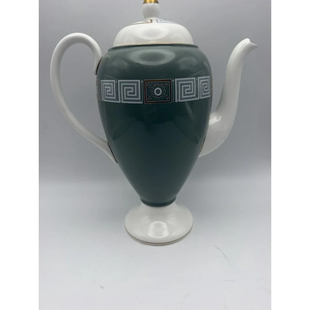 Wedgwood Asia R4310 Bone China Lidded Teapot Sage Green England